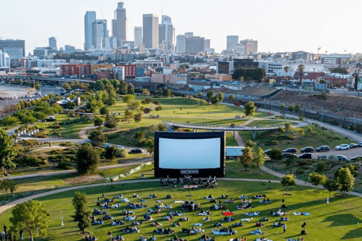 Street Food Cinema
