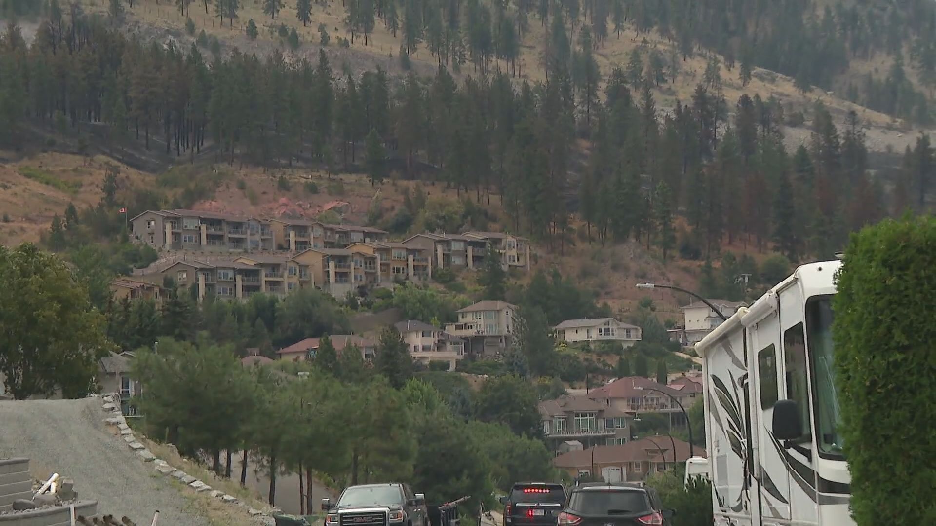 Click to play video: 'Many Peachland residents returning home after wildfire evacuation'