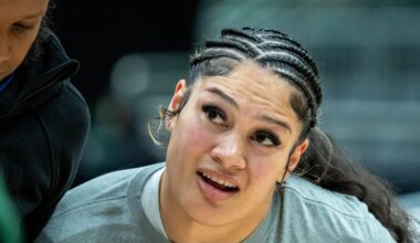 Alaska’s Alissa Pili signs 7-day contract with Los Angeles Sparks