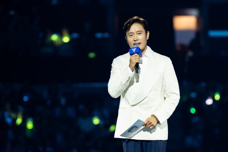 Byung-Hun Lee on stage