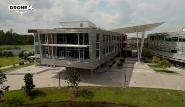 Freshmen move in Friday at UNF amid growing demand for housing