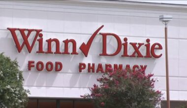 Jacksonville firefighter accused of stealing from Winn-Dixie stores 27 times using self-checkout