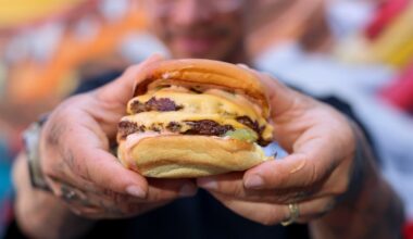 Inside Dallas’ newest burger joint, which sells just one main menu item