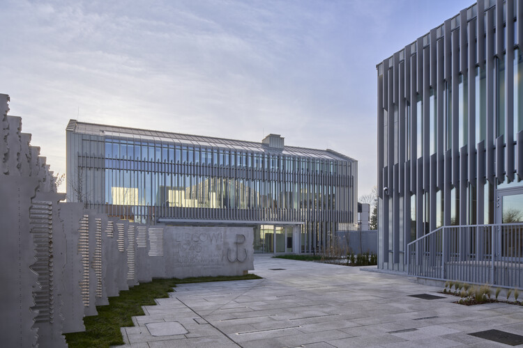 Dom Turka House of Remembrance / Tremend - Exterior Photography, Concrete