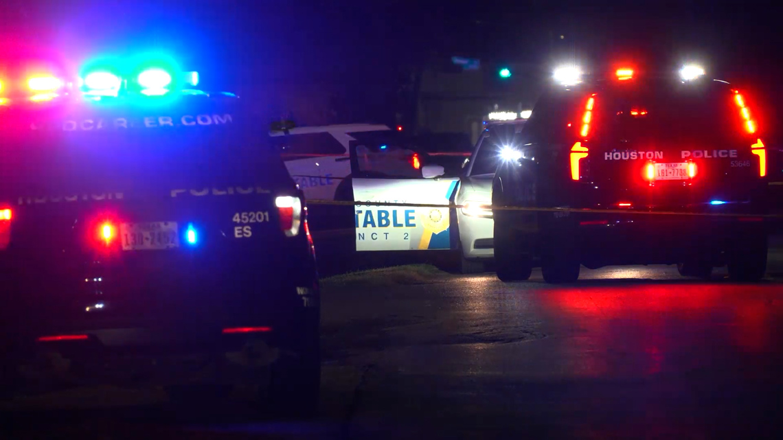 HPD: 2 men impersonating police shot, killed in southeast Houston