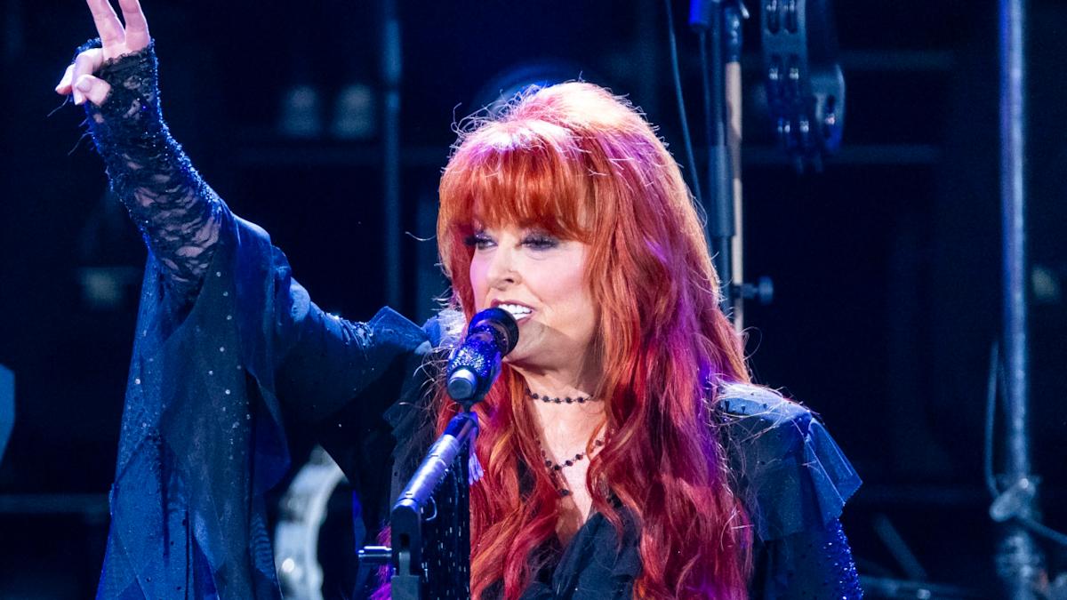 Everyone Had the Same Reaction to Country Legend Wynonna Judd’s ‘On Fire’ Performance