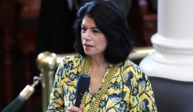 Sen. Carol Alvarado plans to delay Senate redistricting vote with filibuster