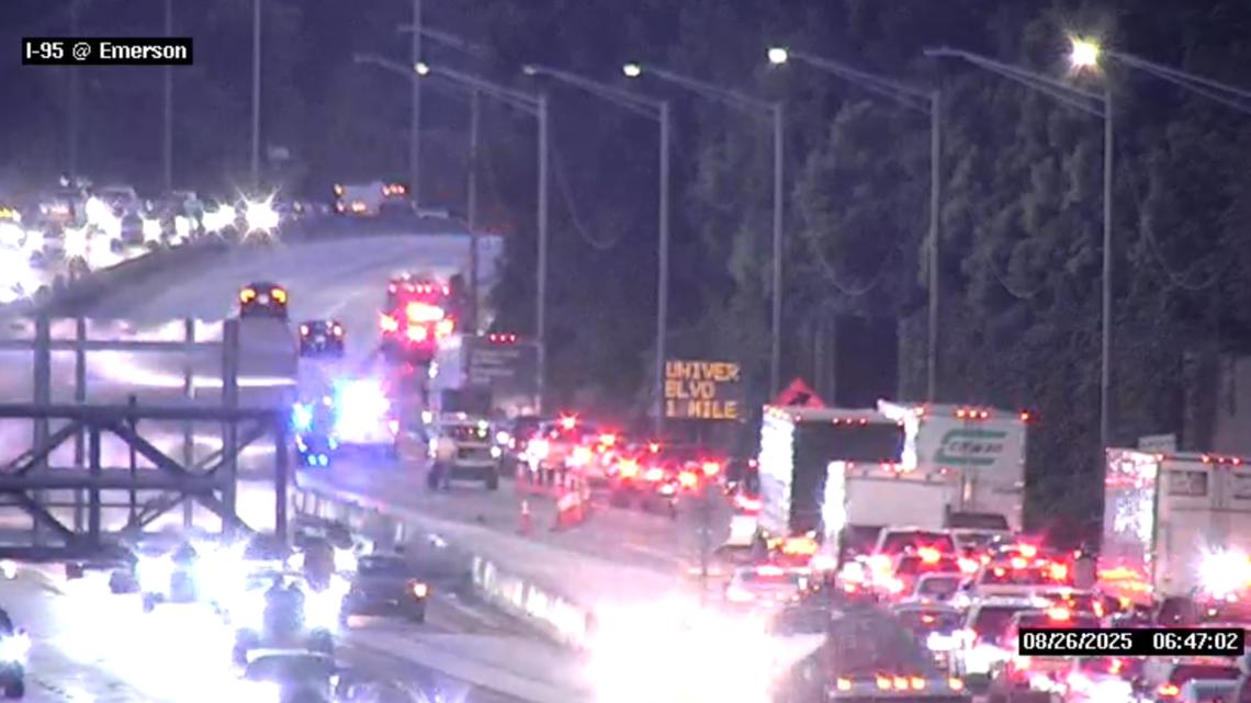 All southbound lanes of I-95 at Emerson Street closed due to crash w/ injuries