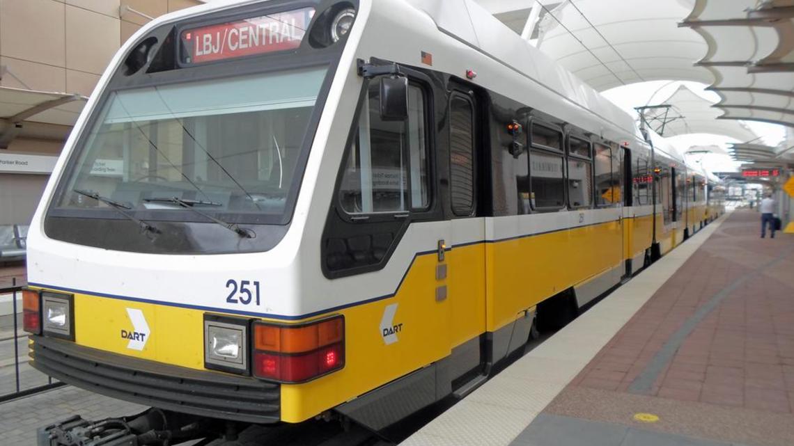 DART disruption: Dallas Streetcar stops running due to switch issue