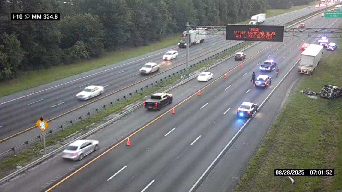 Two eastbound lanes on I-10 just before I-295 closed due to deadly crash