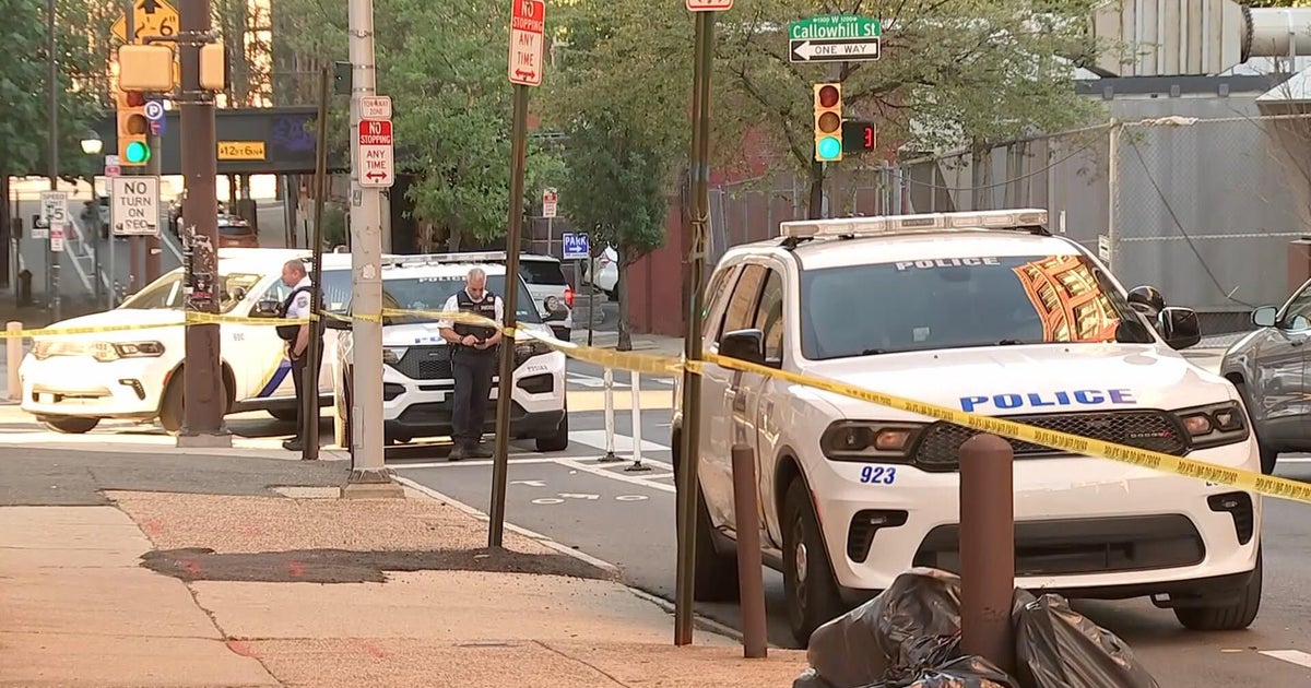 Philadelphia man recalls running toward gunfire to save lives after shooting outside Airbnb