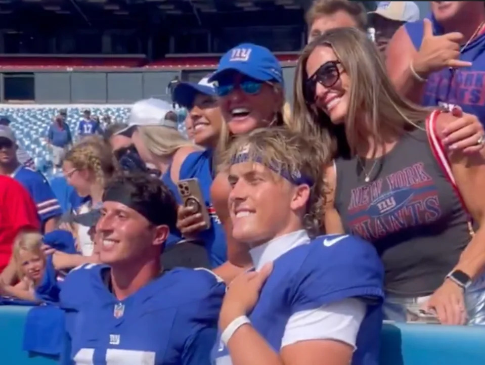 Jaxson Dart and his mom.NFL&sol;X