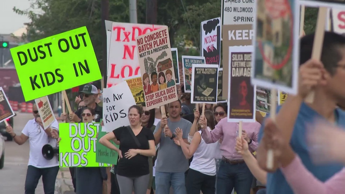 Houston parents say concrete batch plant threatens their childrens' health