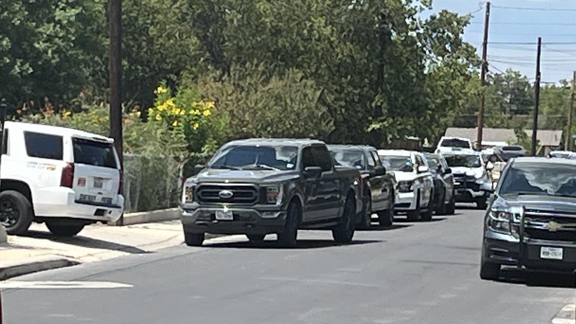 Drug investigation leads to high-speed chase in San Antonio, suspect is at large