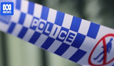 Several people 'seriously injured' in school bus rollover in Stonehaven, west of Melbourne
