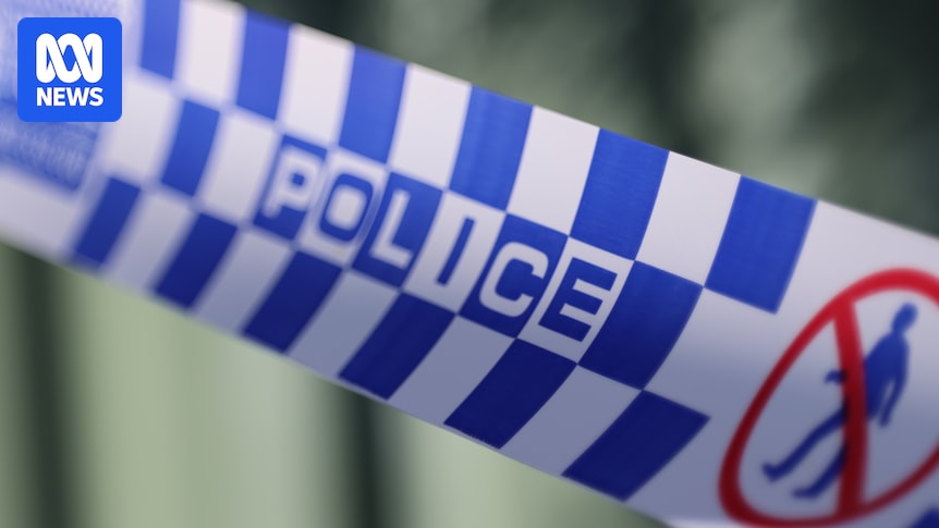 Several people 'seriously injured' in school bus rollover in Stonehaven, west of Melbourne