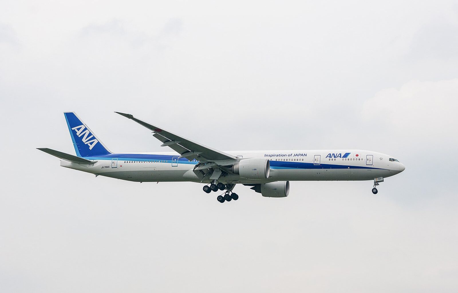 ANA rolls out free internet for international passengers