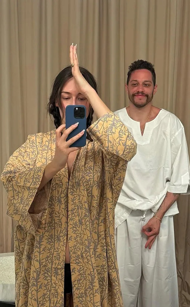 <p>A Zen Mirror Selfie</p>