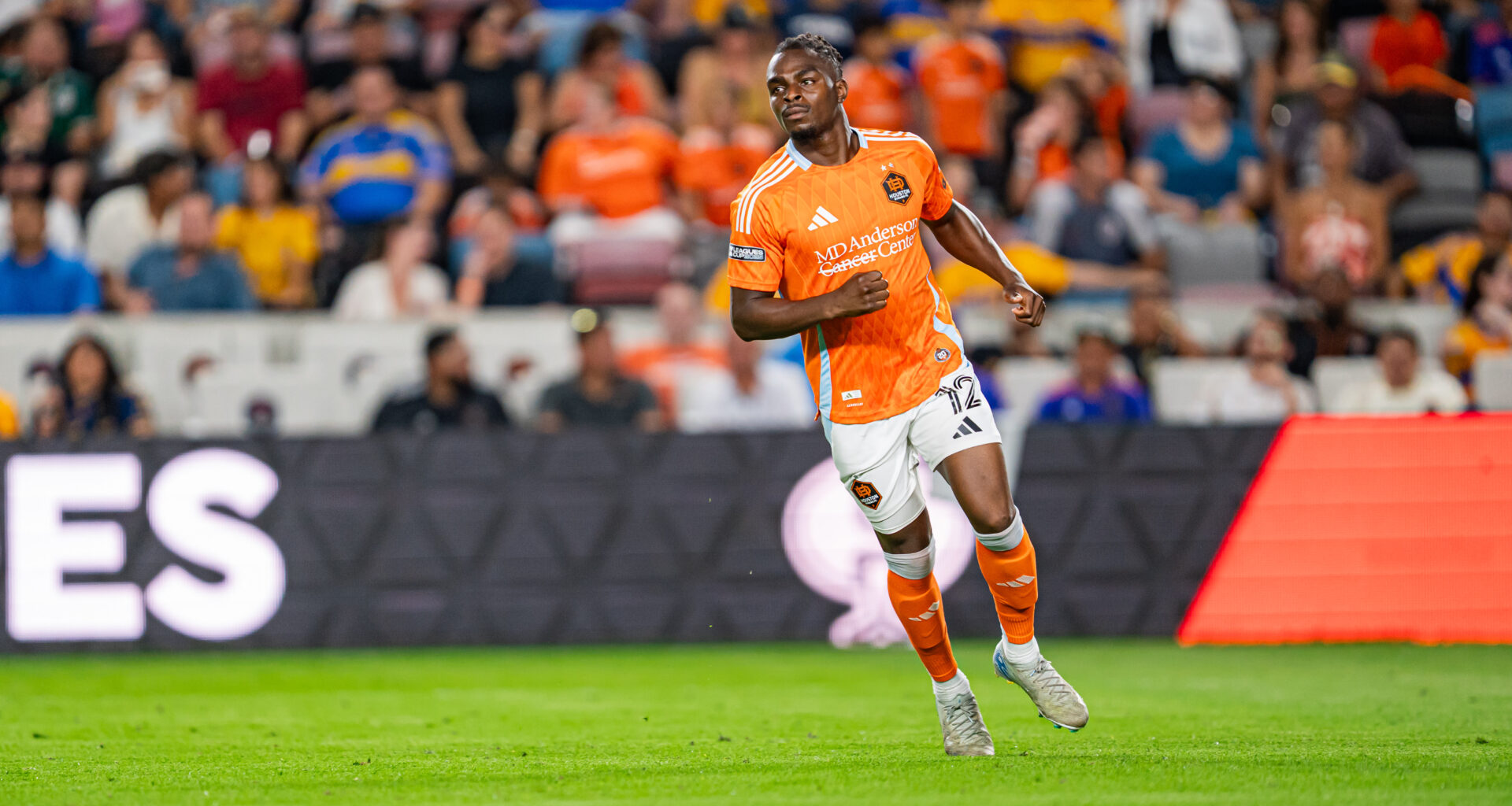 Houston Dynamo FC loan forward Toyosi Olusanya to Doncaster Rovers F.C. in England 