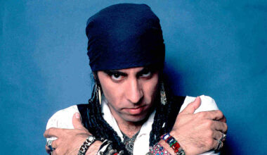 Steven Van Zandt posing for a photograph in 1984