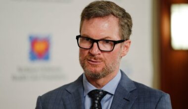 Dale Earnhardt Jr. Reveals the Surprising NASCAR ‘Mentor’ Who Outshined Jeff Gordon in His Career