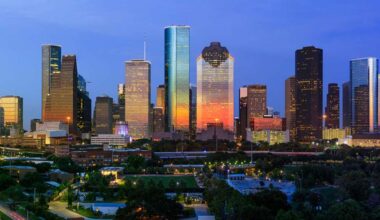 Downtown Houston office tower set for $26.5M residential conversion