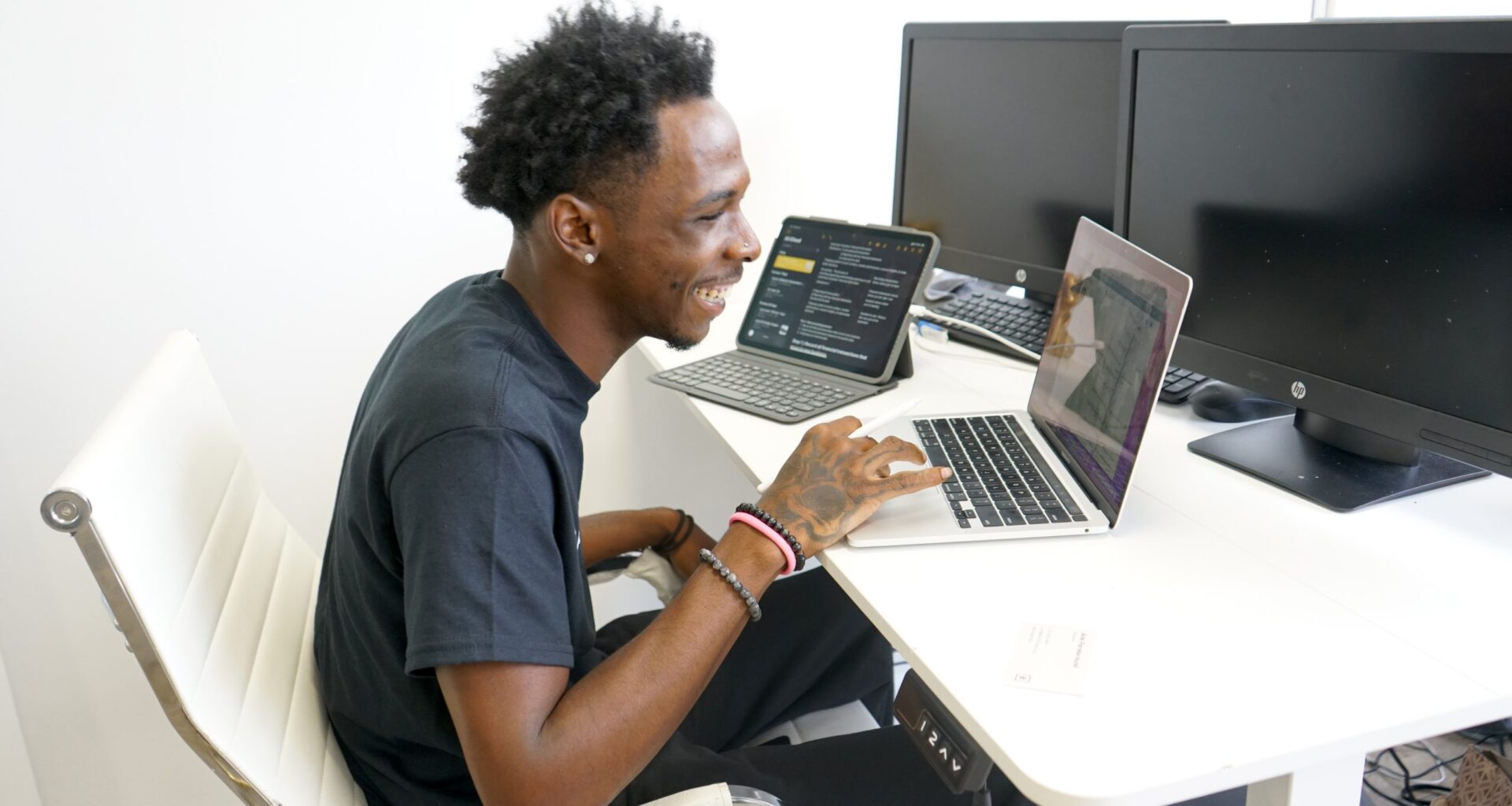 One Summer Chicago A 'Huge Help' For Local Businesses — And The Young People They Employ