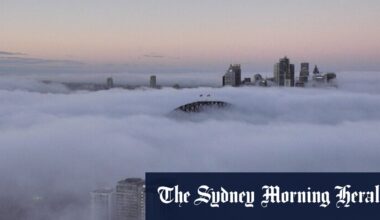Sydney blanketed in thick fog, commuters disrupted