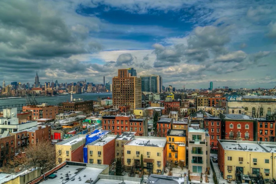 A whopping 315 Brooklynites moved across the Narrows to Staten Island in the first five months of 2025. Max – stock.adobe.com