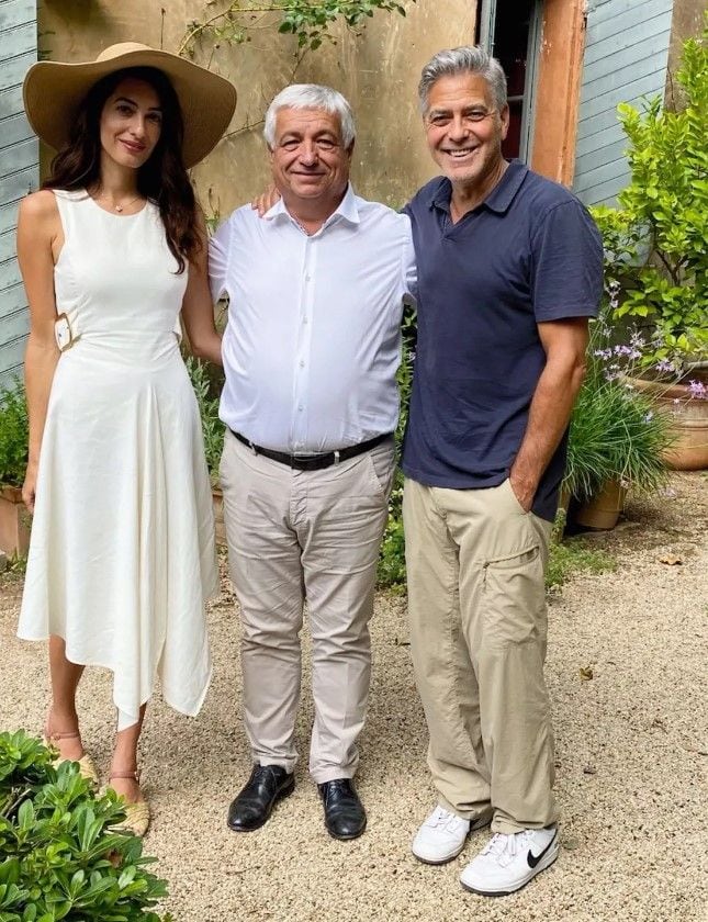George and Amal Clooney pictured with Brignoles' mayor Didier Brémond 
