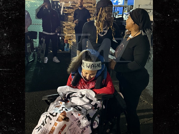 lil wayne meets with fans tmz wm 3