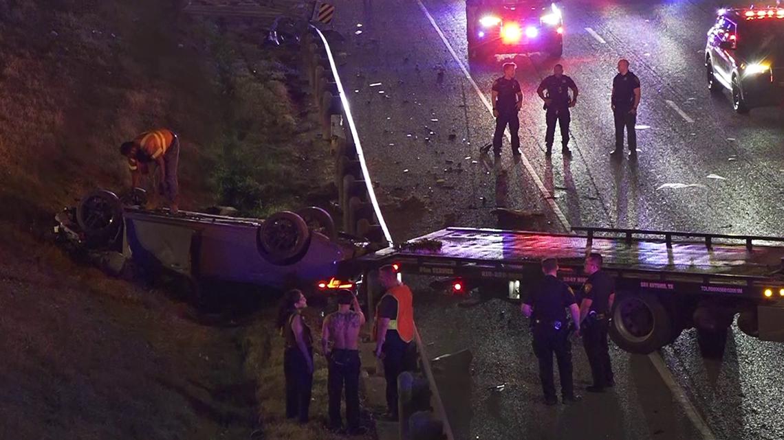 Woman critically injured in San Antonio crash on I-10