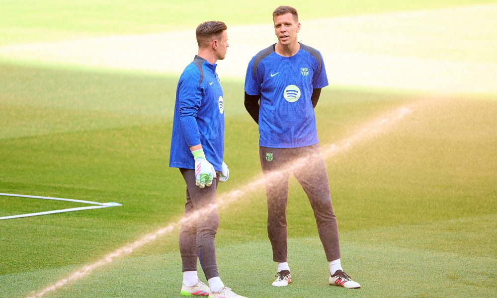 SEVILLE, SPAIN - APRIL 25: Wojciech Szczęsny and Marc Andre Ter Stegen of FC Barcelona look on during a training session before the Copa del Rey Final Match between FC Barcelona and Real Madrid at Estadio de La Cartuja on April 25, 2025 in Seville, Spain. (Photo by Fran Santiago/Getty Images)
