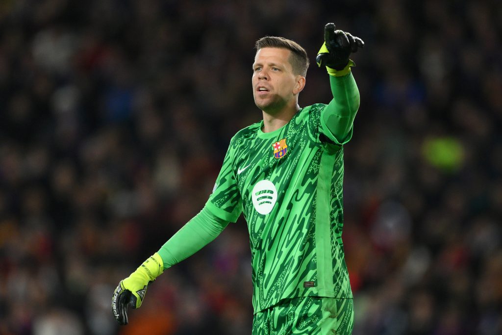 BARCELONA, SPAIN - MARCH 11: Wojciech Szczesny of FC Barcelona gestures during the UEFA Champions League 2024/25 UEFA Champions League 2024/25 Round of 16 Second Leg match between FC Barcelona and SL Benfica at Estadi Olímpic Lluís Companys on March 11, 2025 in Barcelona, Spain. (Photo by David Ramos/Getty Images)
