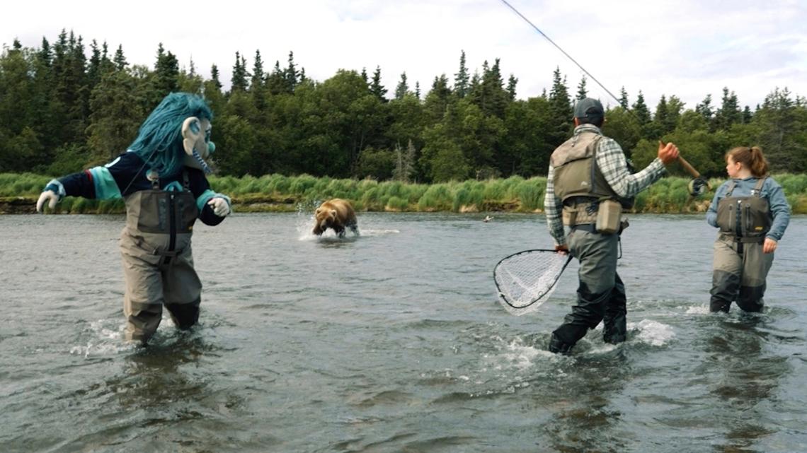 Alaskan bear encounter with Kraken mascot caught on video