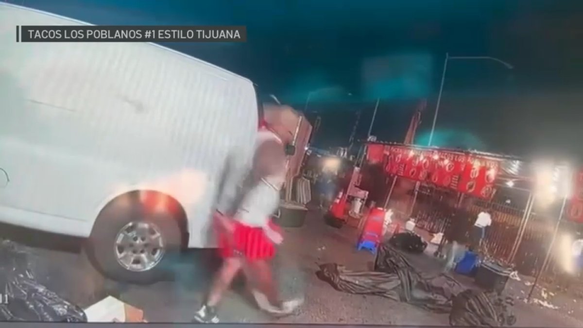 Group of men vandalize food truck in South LA – NBC Los Angeles