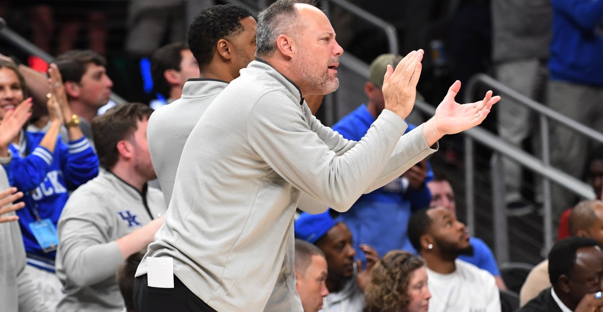 Mark Fox receives raise, extension with Kentucky