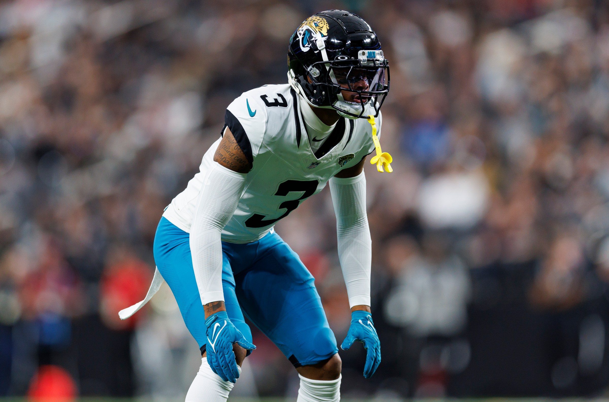 LAS VEGAS, NEVADA - DECEMBER 22: Cornerback Tyson Campbell #3 of the Jacksonville Jaguars gets set during an NFL football game against the Las Vegas Raiders, at Allegiant Stadium on December 22, 2024 in Las Vegas, Nevada. (Photo by Brooke Sutton/Getty Images)