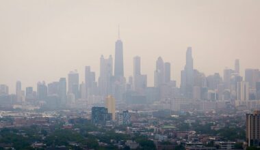 Chicago weather: Air pollution alert issued as smoky haze lingers into weekend