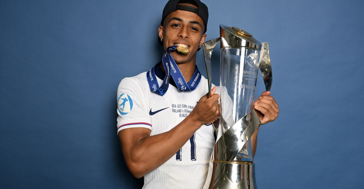 Chelsea due ‘around £4m’ as Omari Hutchinson signs for Nottingham Forest