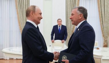 Putin needles U.S. by giving Trump envoy an award meant for CIA official whose son died fighting for Russia