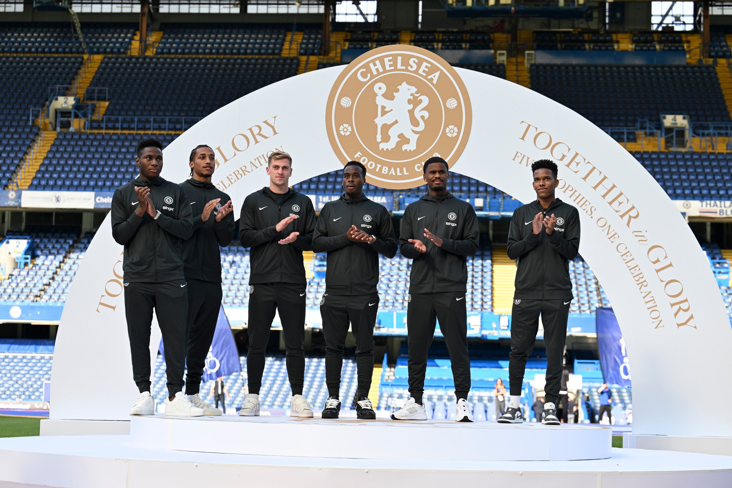 LONDON, ENGLAND - AUGUST 6: New signings Dario Essugo, Joao Pedro, Liam Delap, Jamie Gittens, Jorrel Hato and Estevao Willian of Chelsea during the Chelsea Together in Glory at Stamford Bridge on August 6, 2025 in London, England. (Photo by Darren Walsh/Chelsea FC via Getty Images)
