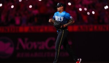 Jhoan Duran steals show with entrance, save in Phillies debut earning praise from Middleton: "Welcome to Philadelphia"