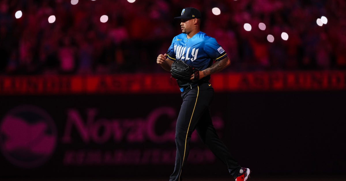 Jhoan Duran steals show with entrance, save in Phillies debut earning praise from Middleton: "Welcome to Philadelphia"