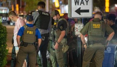 Man charged with felony for allegedly throwing sandwich at federal law enforcement officer in DC