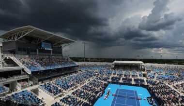 Play suspended Tuesday night at Cincinnati Open, will resume Wednesday