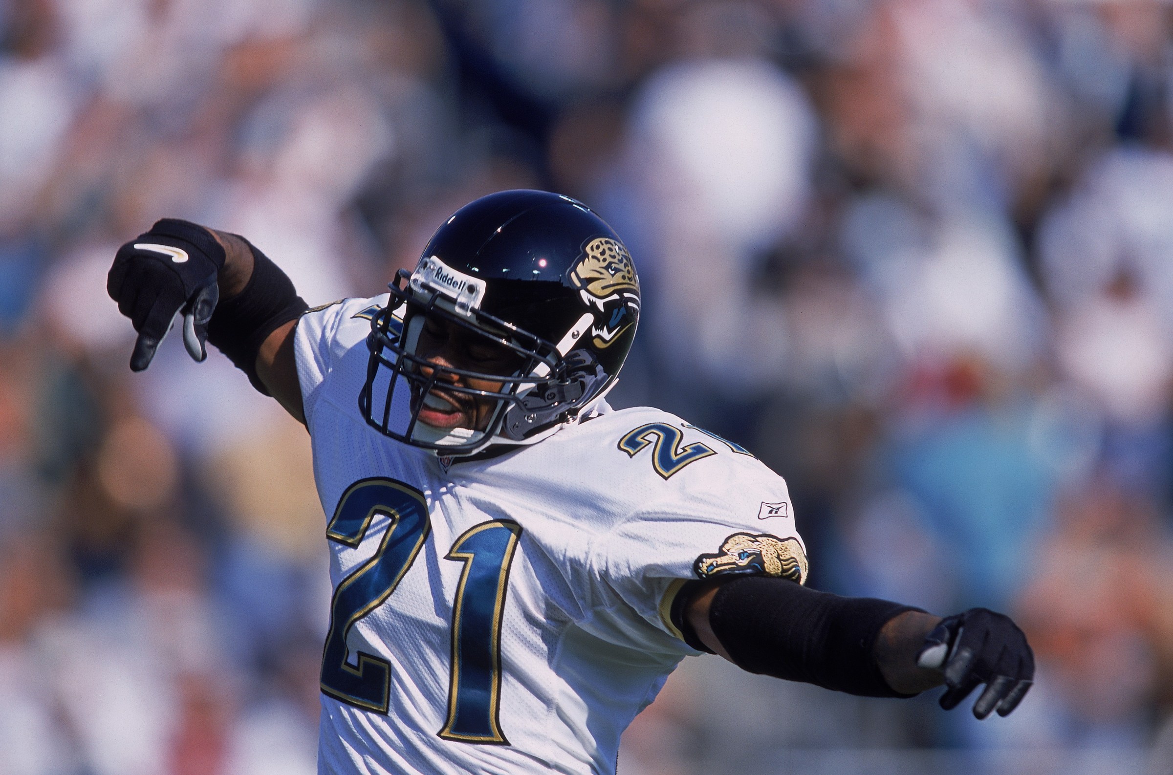 30 Sep 2001: Aaron Beasley #21 of the Jacksonville Jaguars gets emotional during the game against the Cleveland Browns at the Alltell Stadium in Jacksonville, Florida. The Browns defeated the Jaguars 23-14.Mandatory Credit: Andy Lyons /Allsport