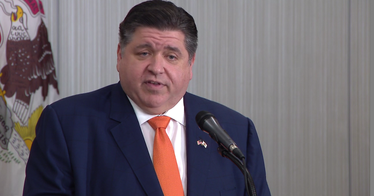 Pritzker signs two laws against rogue towing companies, use of AI therapists
