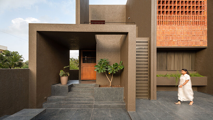 h-house studio nirbaadh