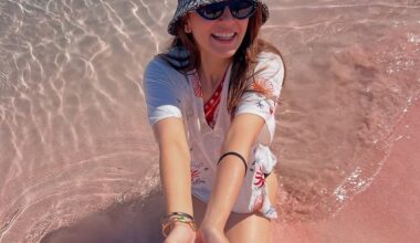 Hansika Moves On, Enjoys Vacation in Indonesia